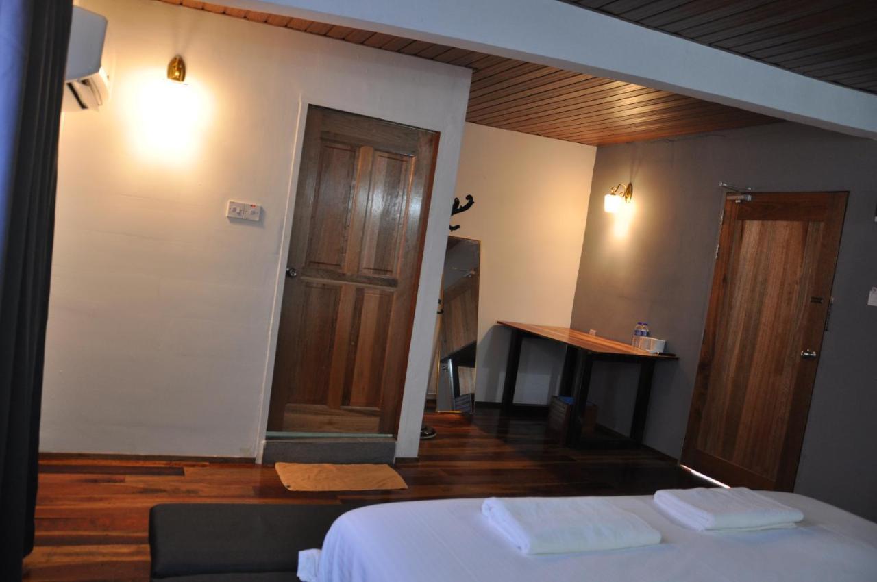 Joe Fisherman Inn Kampung Teluk Nipah Dış mekan fotoğraf