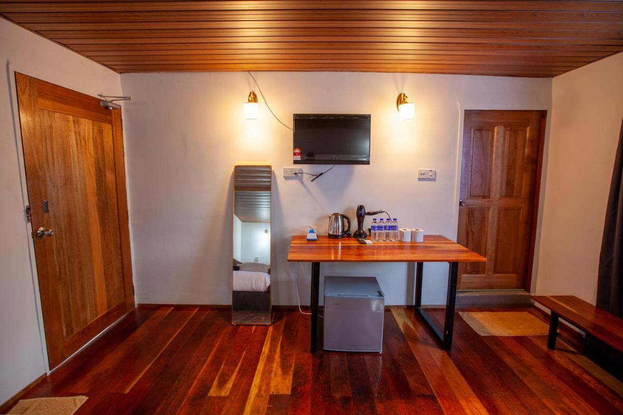 Joe Fisherman Inn Kampung Teluk Nipah Dış mekan fotoğraf