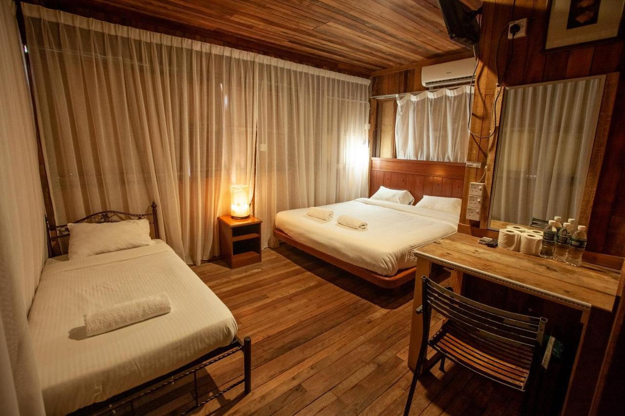 Joe Fisherman Inn Kampung Teluk Nipah Dış mekan fotoğraf