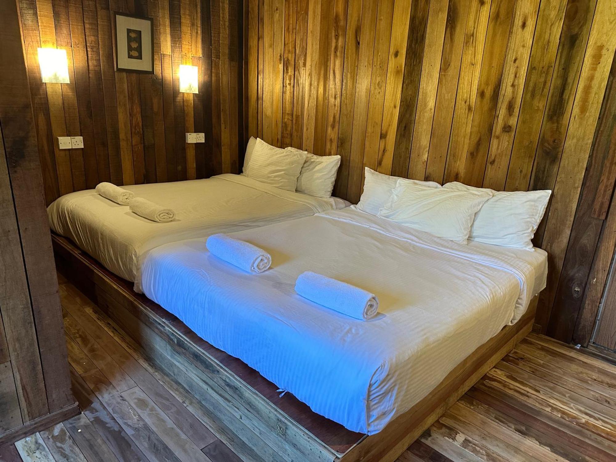 Joe Fisherman Inn Kampung Teluk Nipah Dış mekan fotoğraf